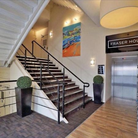 Aberdeen Stay Central 2-Bedrooms Apt-No Party ภายนอก รูปภาพ