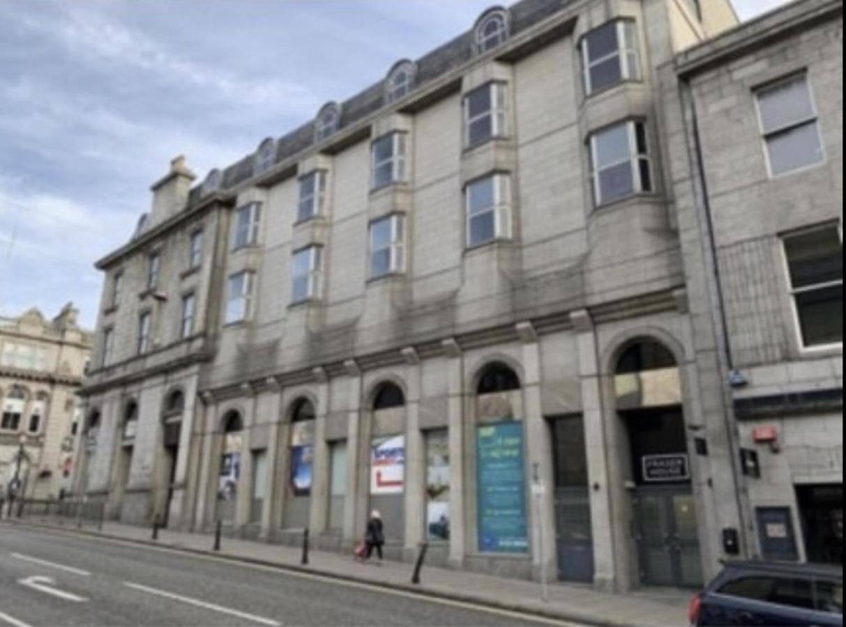 Aberdeen Stay Central 2-Bedrooms Apt-No Party ภายนอก รูปภาพ