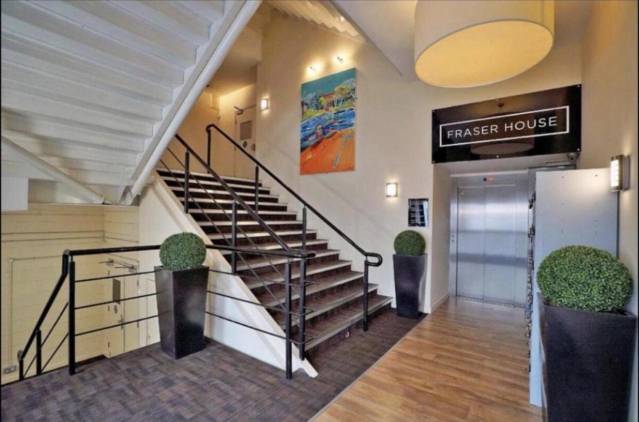 Aberdeen Stay Central 2-Bedrooms Apt-No Party ภายนอก รูปภาพ