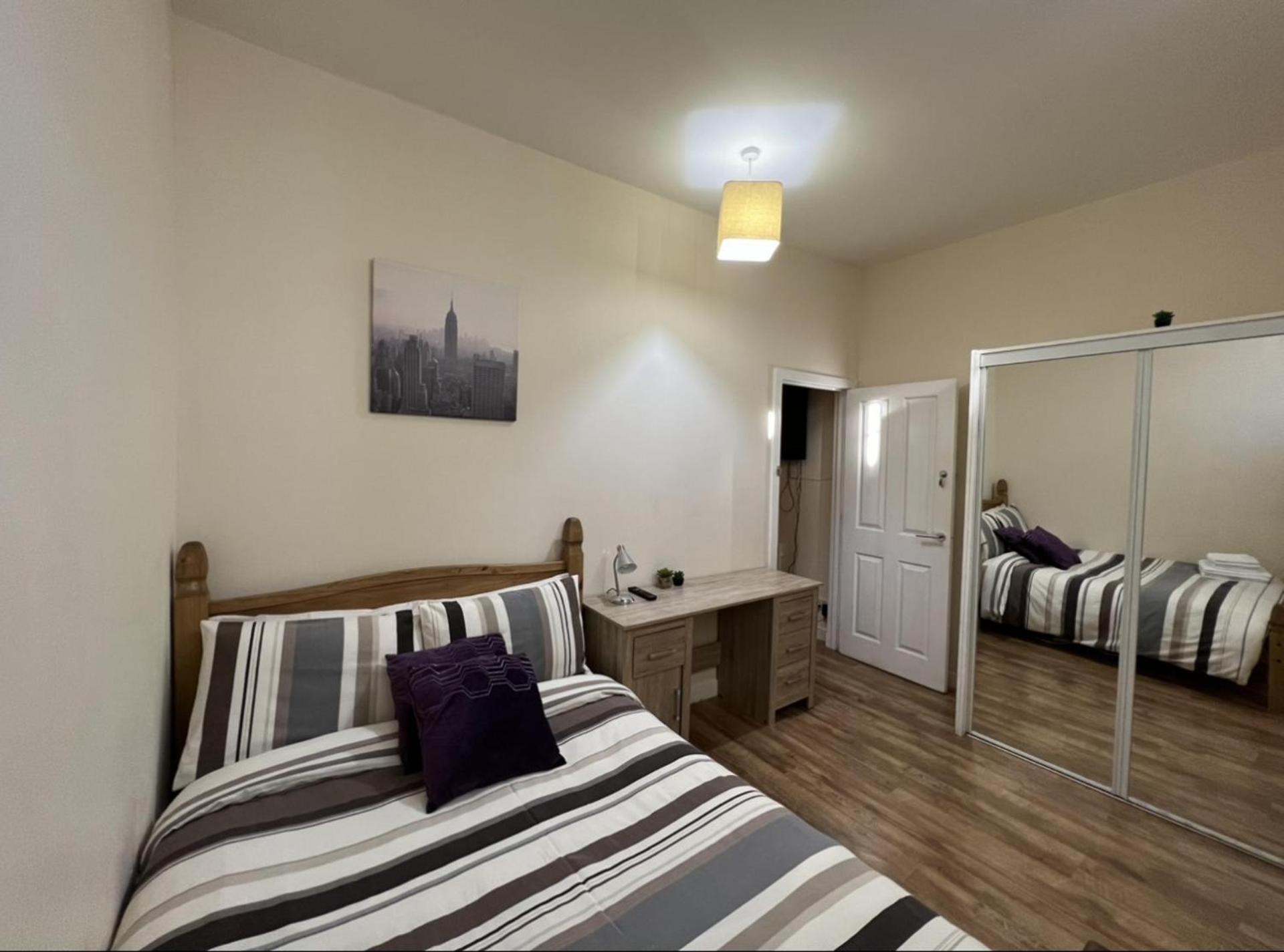 Aberdeen Stay Central 2-Bedrooms Apt-No Party ภายนอก รูปภาพ